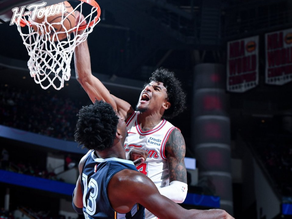 火箭队战绩下滑触底，主教练振奋球员士气的简单介绍