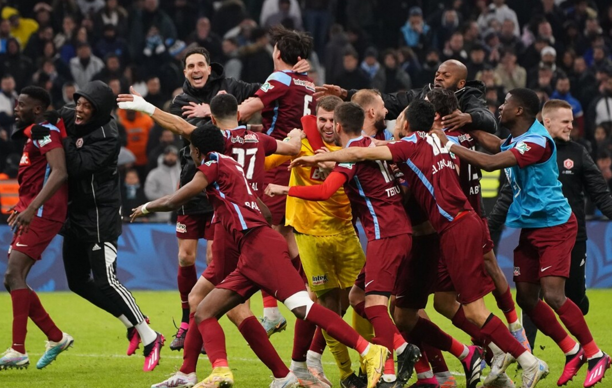 欧洲顶尖球队备战决赛阶段，激情角逐风云(2020欧洲最强球队)