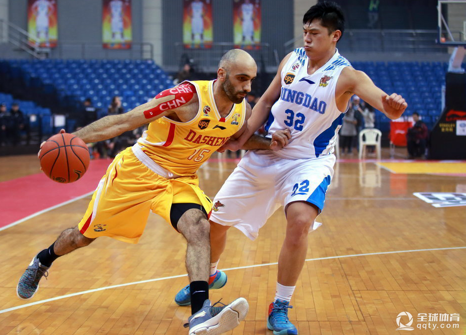 雄鹰队球风顽强,多次逆袭助力取胜的是谁